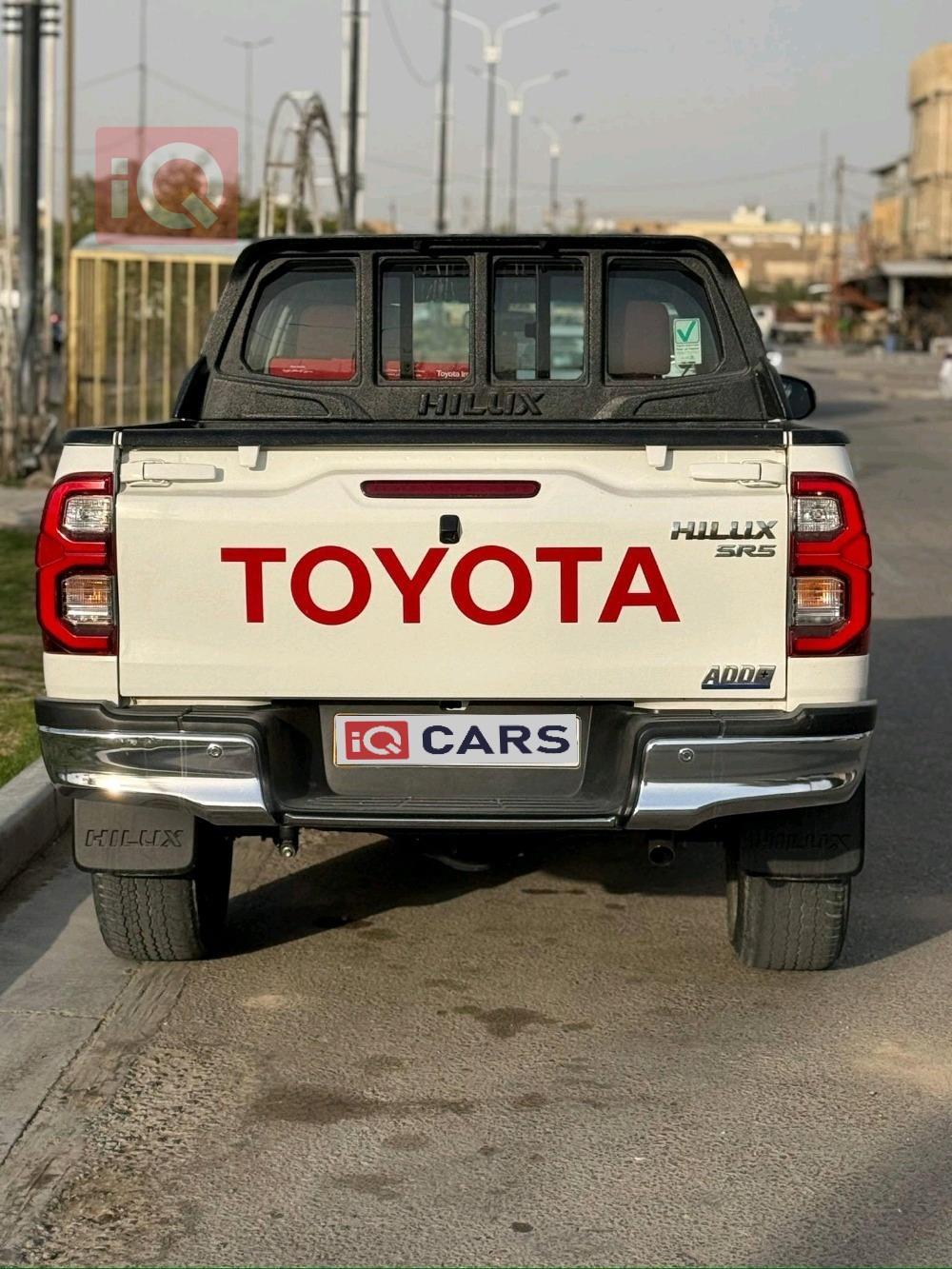 تويوتا هايلوكس